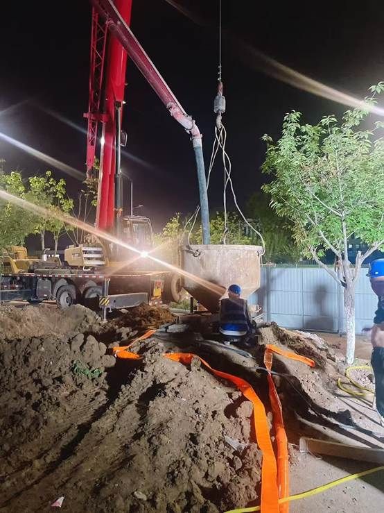 图片包含 水, 小, 桌子, 火 AI 生成的内容可能不正确。